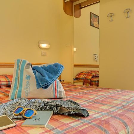 Hotel Nevada ベラーリア・イジェア・マリーナ エクステリア 写真