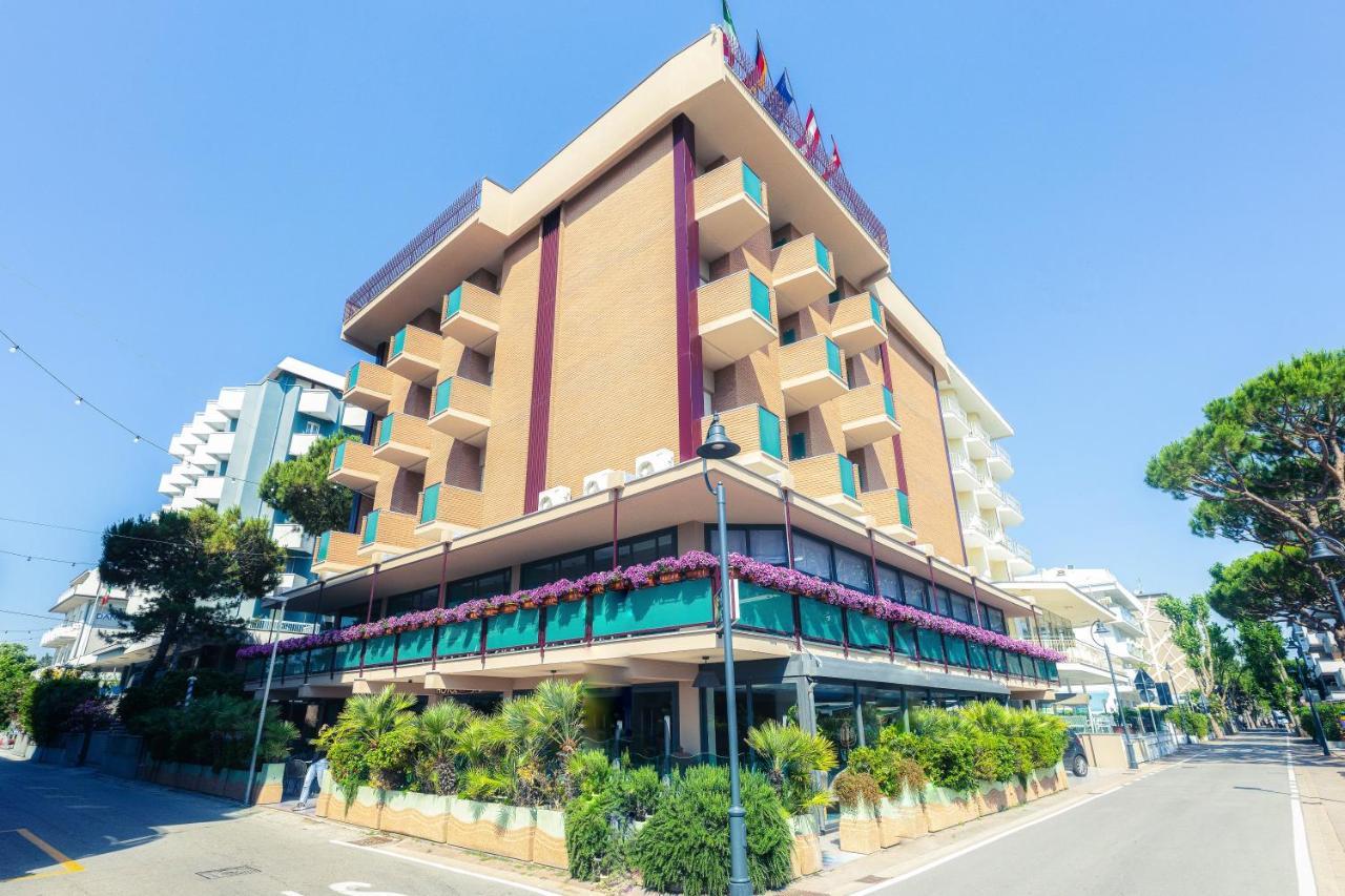 Hotel Nevada ベラーリア・イジェア・マリーナ エクステリア 写真