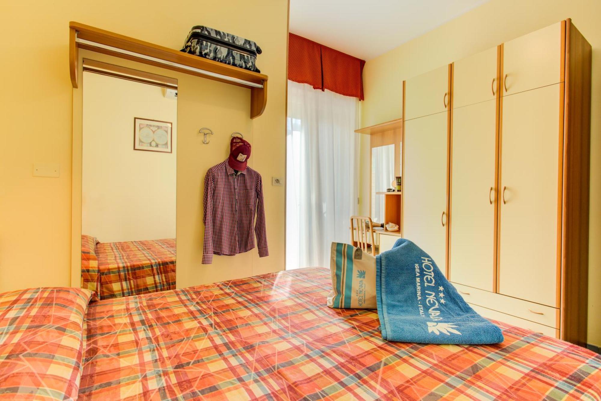 Hotel Nevada ベラーリア・イジェア・マリーナ エクステリア 写真